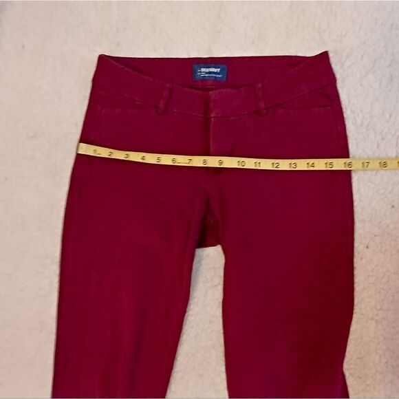Old Navy Pixie Mid rise Burgundy pants Size 4R - Picture 4 of 9